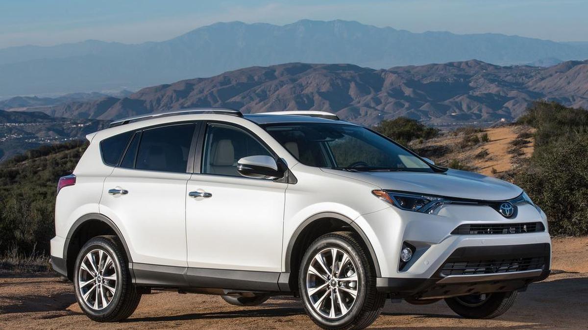 Gasoline-only versions of the 2017 Toyota RAV4 come with a 2.5-liter direct-injection four-cylinder engine with 176 horsepower and 172 foot-pounds of torque. It’s connected to a six-speed automatic transmission. The RAV4 also is offered in a gasoline-electric hybrid version, which comes with a continuously variable automatic transmission.