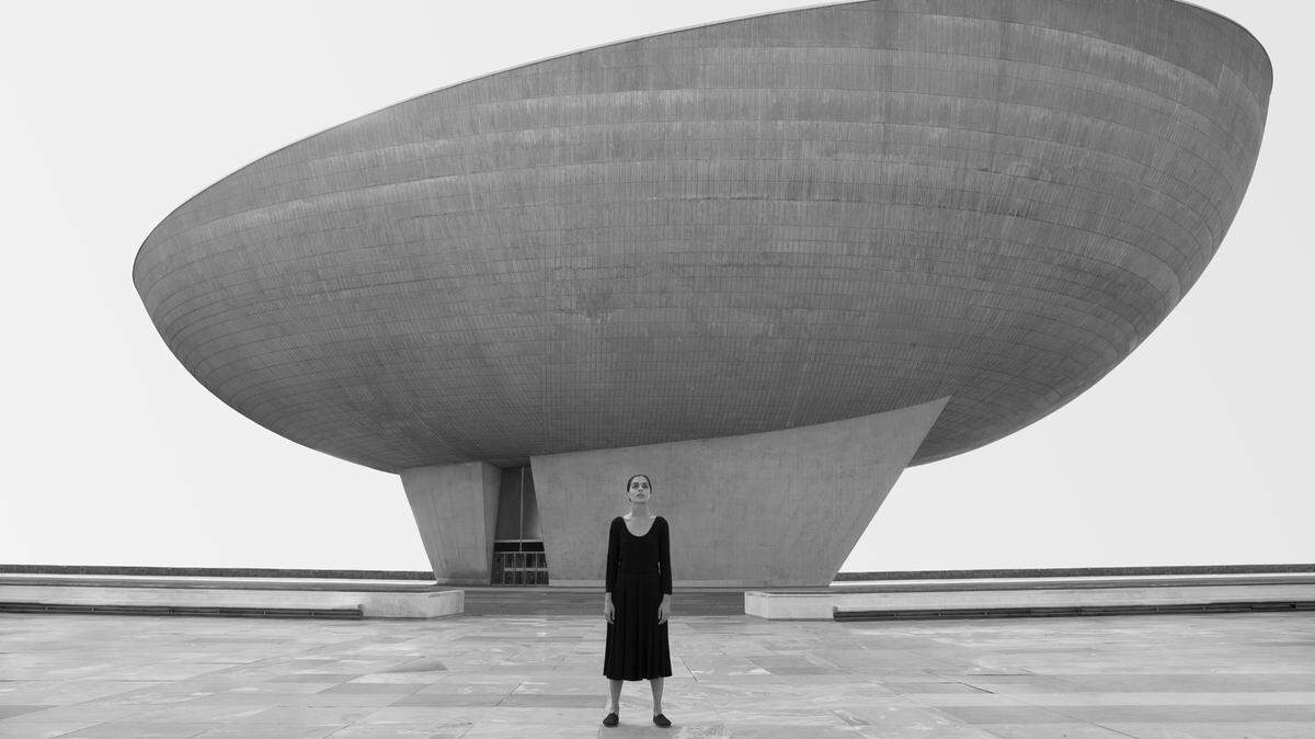Shirin Neshat, Untitled, from Roja Series, 2016. Neshat’s largest exhibit to date, “Shirin Neshat: I Will Greet the Sun Again,” is on view at the Modern Art Museum of Fort Worth from February 28 through May 16.