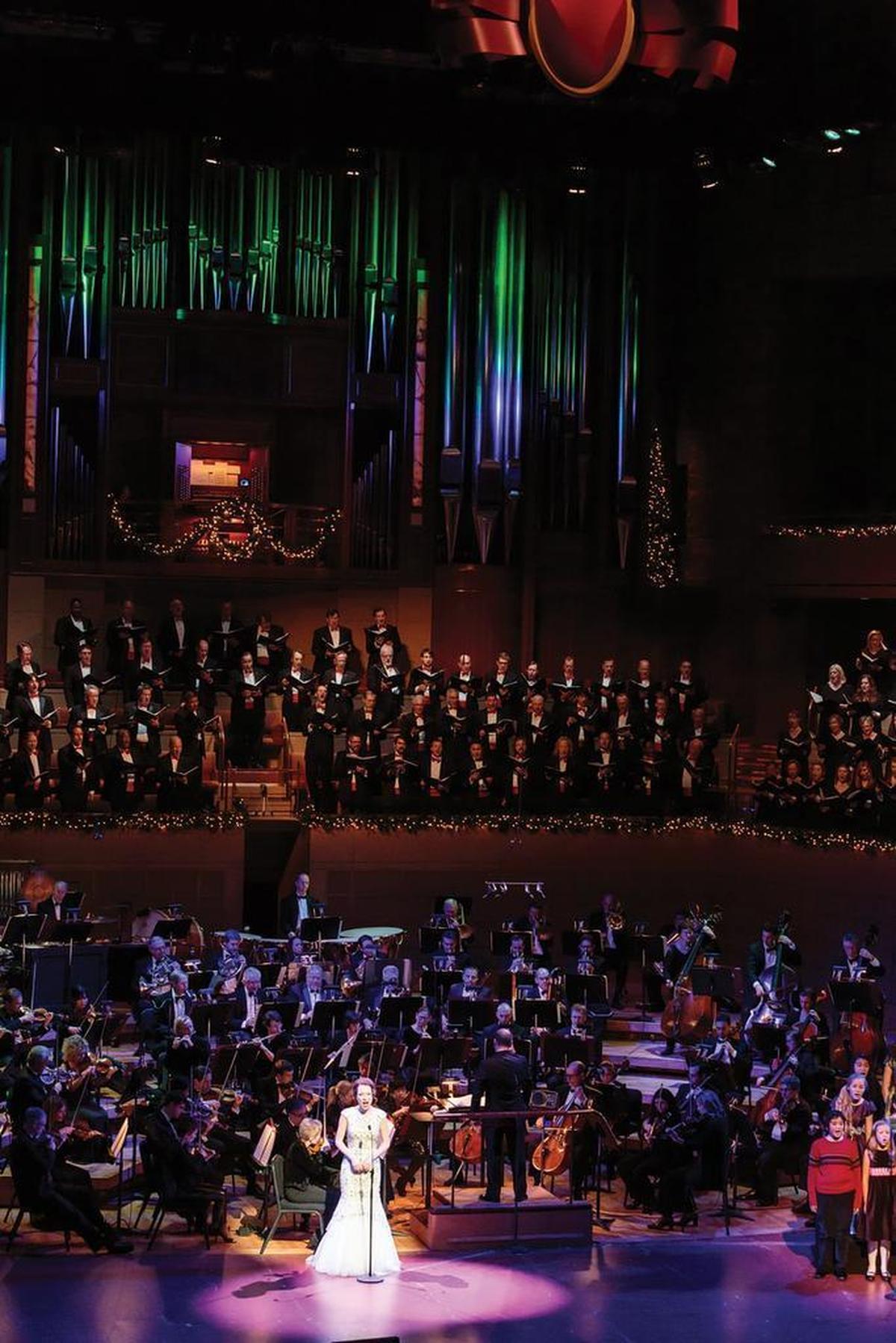 Ava Pine performing with the Dallas Symphony Orchestra Christmas Pops