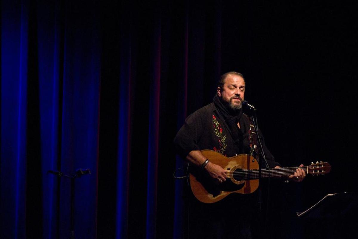 Raul Malo performs at the Kessler Theater in Aug. 2016.
