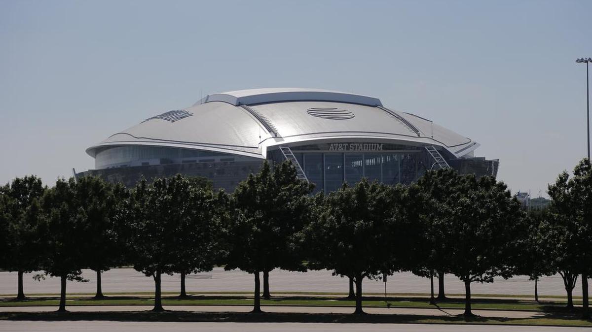 AT&T Stadium was named one of the top music venues in the world by Pollstar on July 18, 2016.
