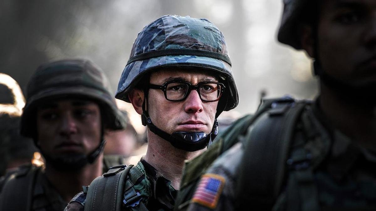 Joseph Gordon-Levitt plays the titular character in Snowden .
