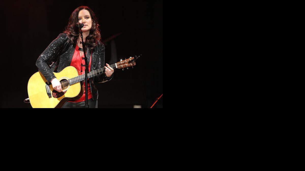 Country singer Brandy Clark<252><137> performing at The Fabulous Fox Theatre on Saturday, Feb. 22, 2014, in Atlanta. (Photo by Robb D. Cohen/Invision/AP) <137><137><252><137>