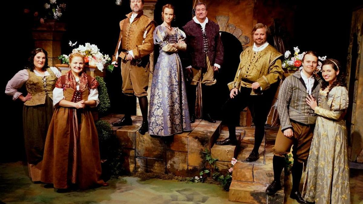 Karen Matheny as Margaret, Lindsay Hayward as Ursula, Brad Stephens as Benedick, Felicia Bertch as Beatrice, Kim Titus as Leonato, Michael Johnson as Don Pedro, Robert Twaddell as Claudio, and Jessica Taylor as Hero