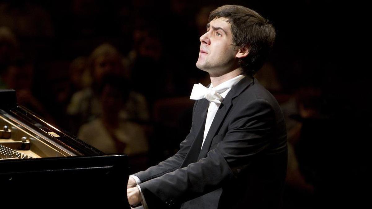 Vadym Kholodenko performs in the semifinal round of the Van Cliburn International Piano Competition in Fort Worth on Monday, June 3, 2013.