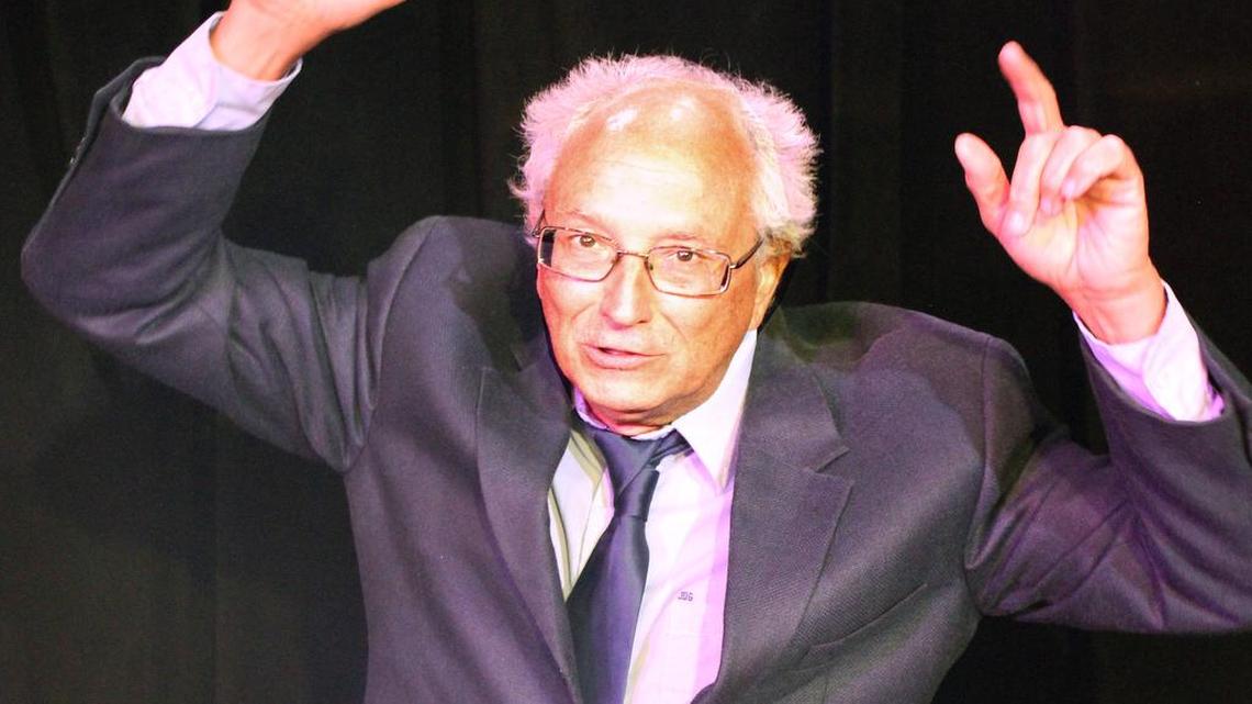 Bernie Sanders (played by John Garrison) narrates Citizen Drumpf.