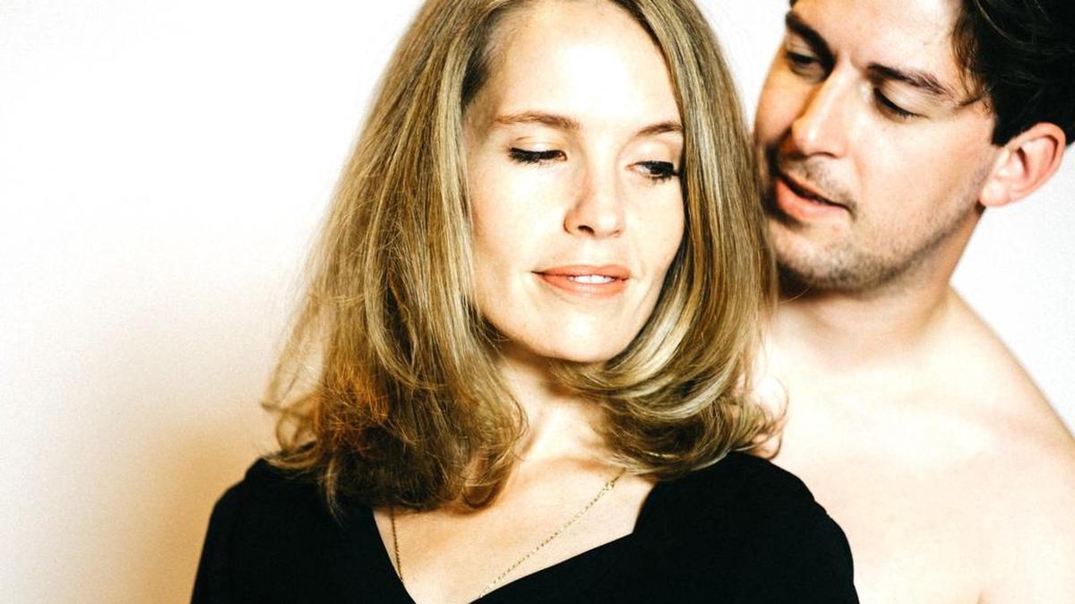 Dana Schultes and Jake Buchanan star as Olivia and Ethan, both writers, in “Sex With Strangers.”
