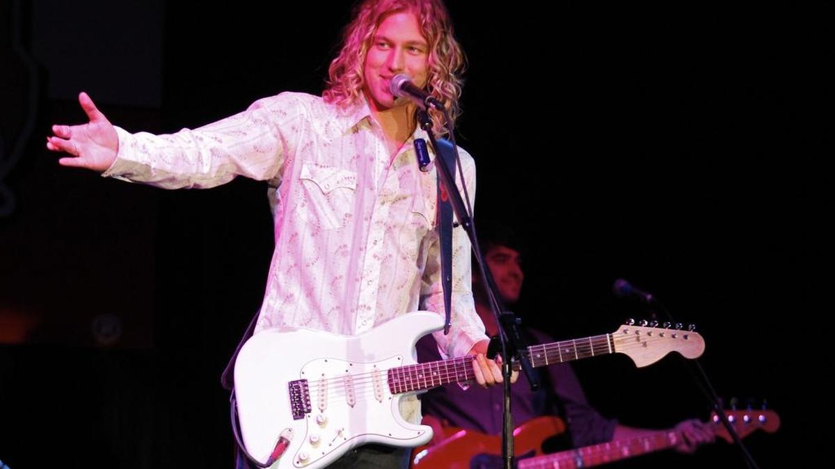 Casey James