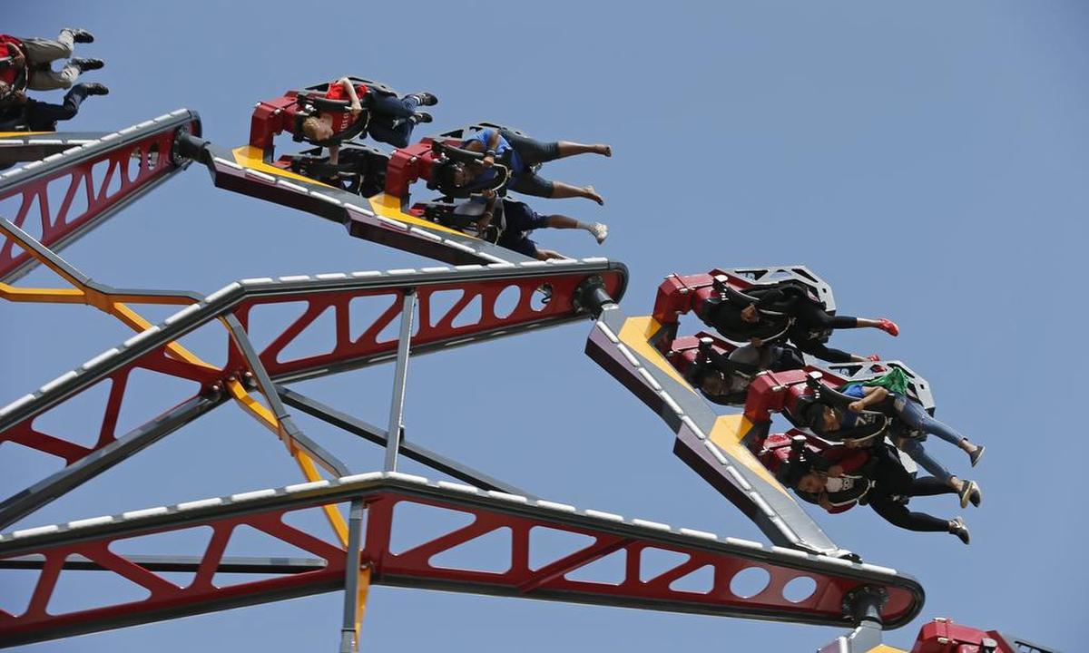 Catwoman Whip at Six Flags Over Texas