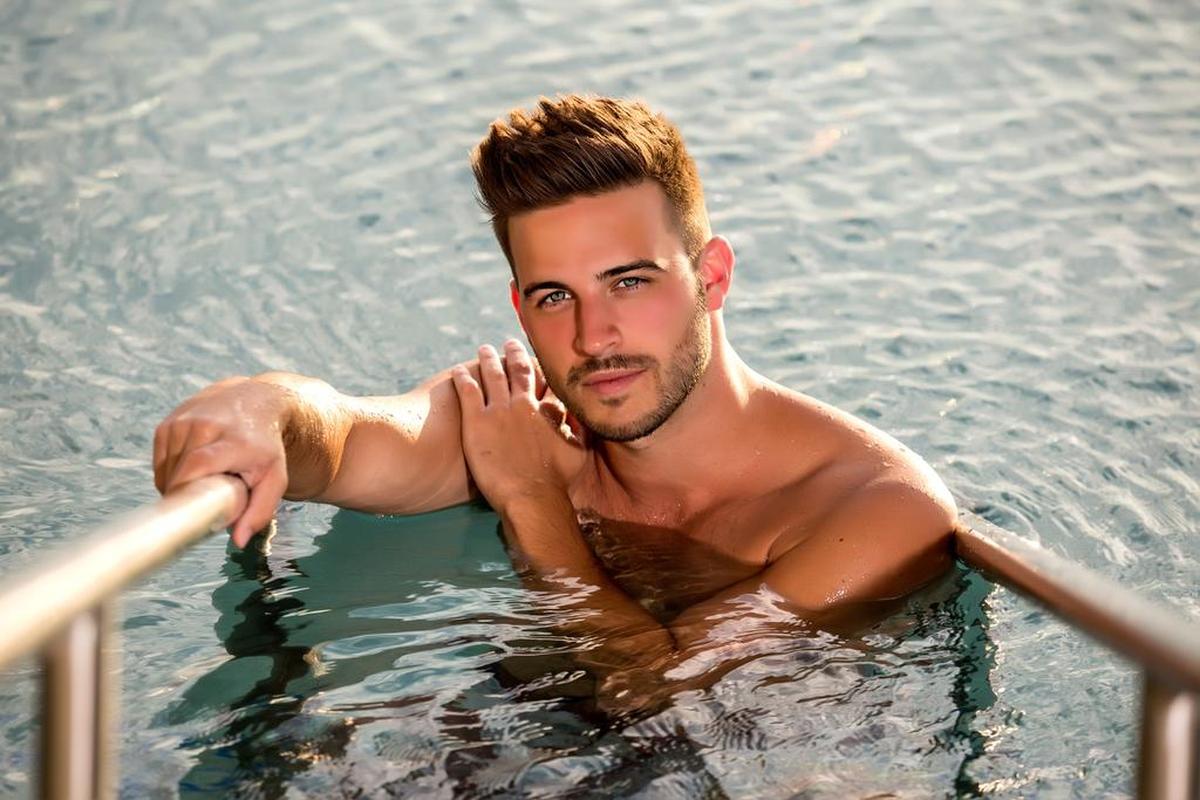 Tanner Kloven, Hot Issue 2016