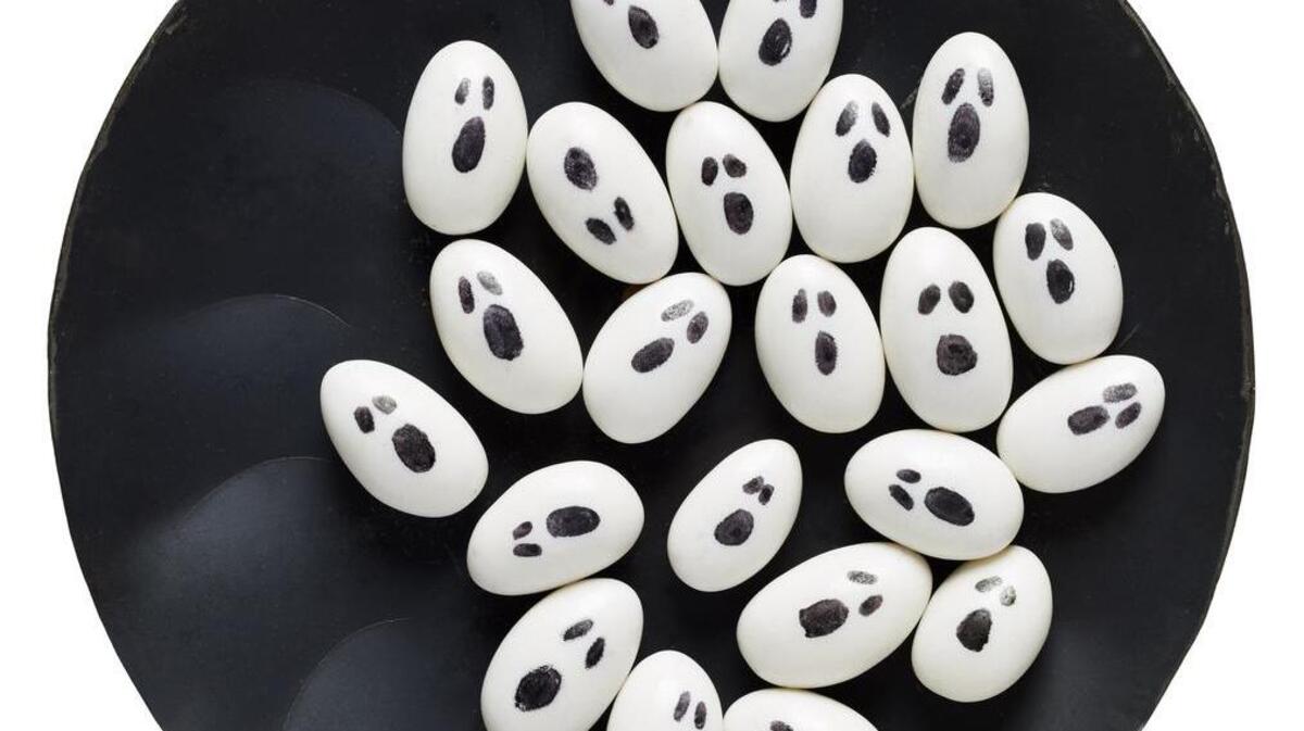 OK, that's really scary! These ghouls are easy to make and sure to stop people in their tracks.