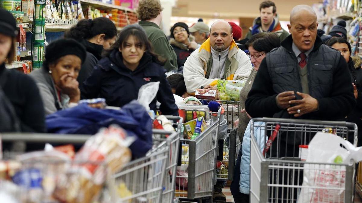 At checkout, a store clerk should deal with queries quickly, especially when faced with a long line of waiting customers.