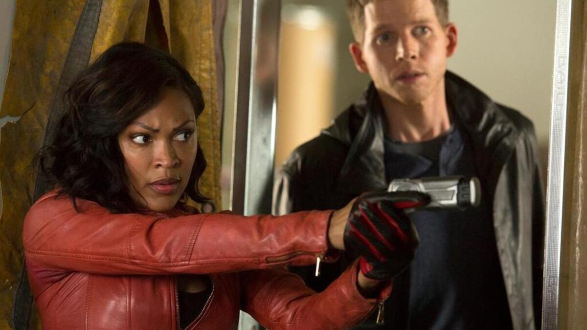 Lara Vega (Meagan Good) and Dash team up to catch killers before they strike.