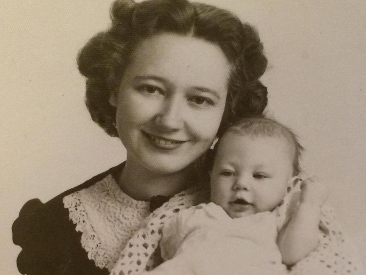 Mother is Delia Maurene Webb. Daughter is Judy Lynch.