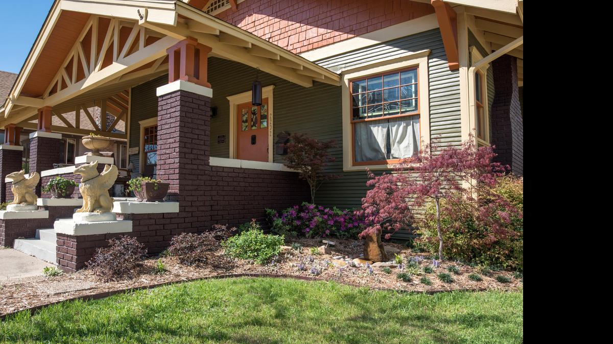 
The home at 2232 College in Fort Worth is included in the Fairmount Historic District’s 33rd Annual Tour of Homes.
