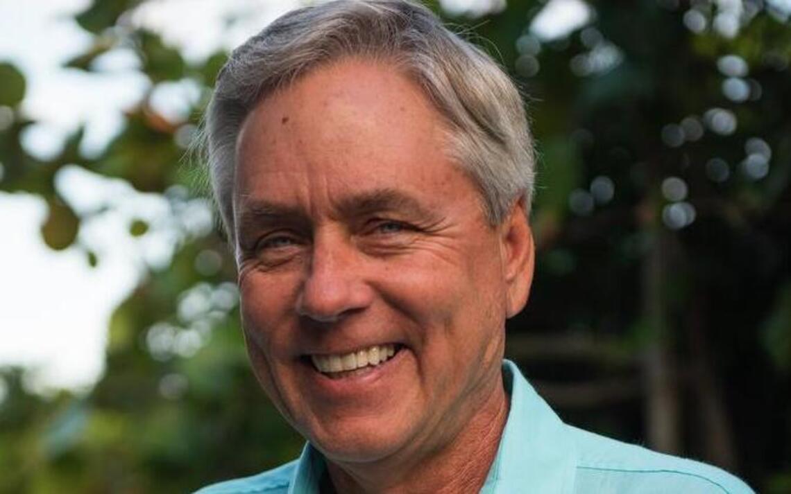 Carl Hiaasen brings back Andrew Yancy for another Florida caper
