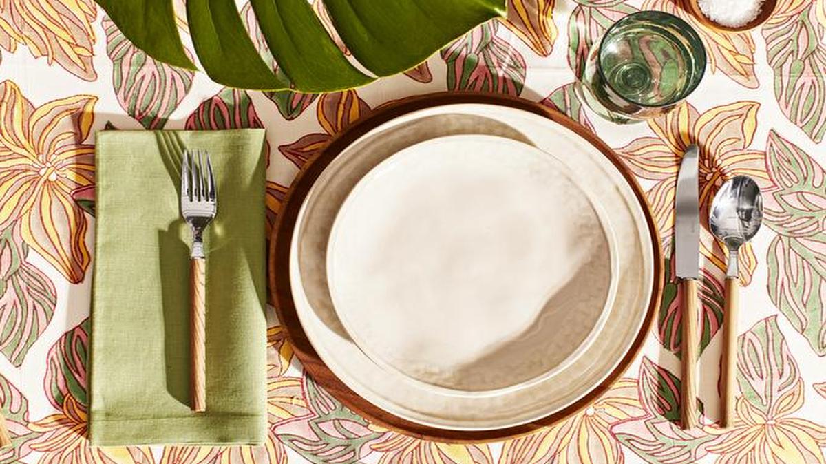 Dress up your outside table settings with a touch of flair and natural style.