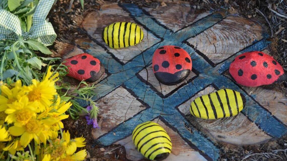 Summer crafts kids can do together