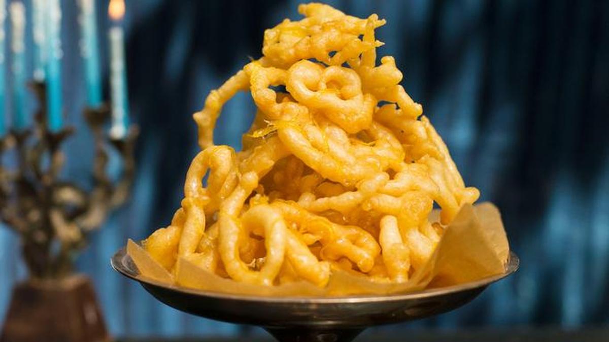 Zengoula with lemon syrup