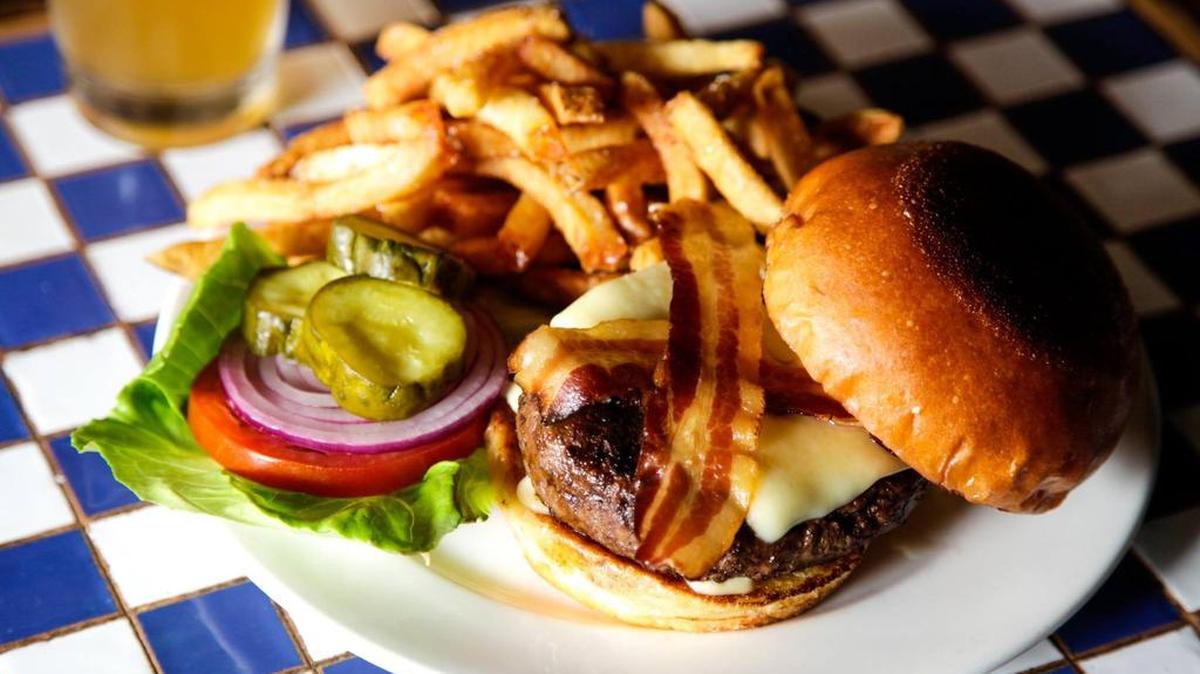 The Grape’s classic cheeseburger