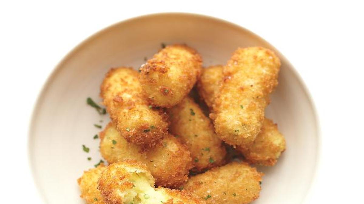 
Potato Croquettes: Crunchy on the outside and soft inside, these croquettes will liven up any meat, chicken or fish dish. 
