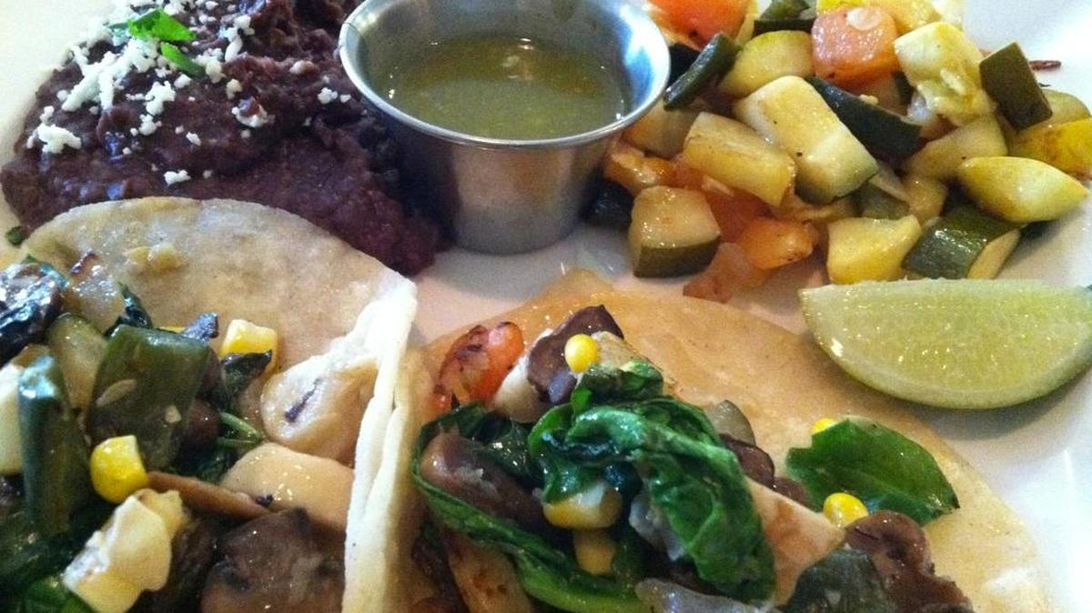 Paco’s vegetarian taco plate