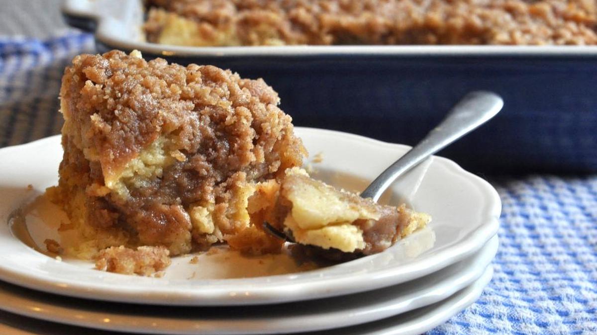 Cinnamon streusel bread pudding for breakfast or dessert? Both.