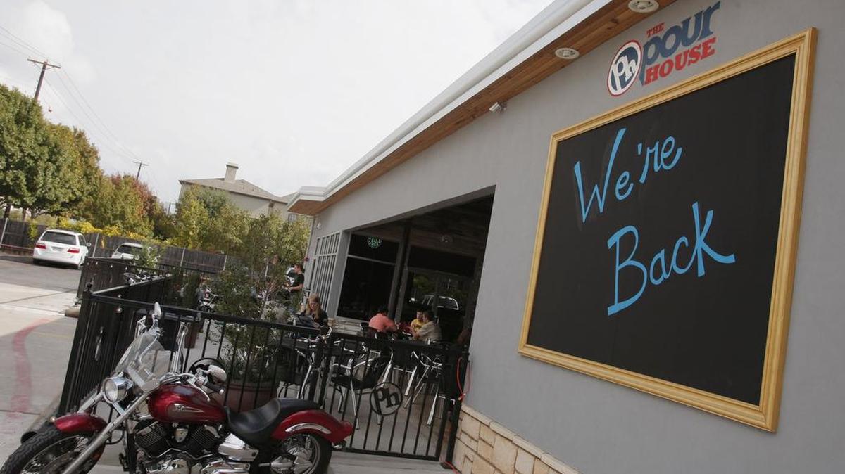 The Pour House moved from downtown to 2725 West Seventh Street in 2009.