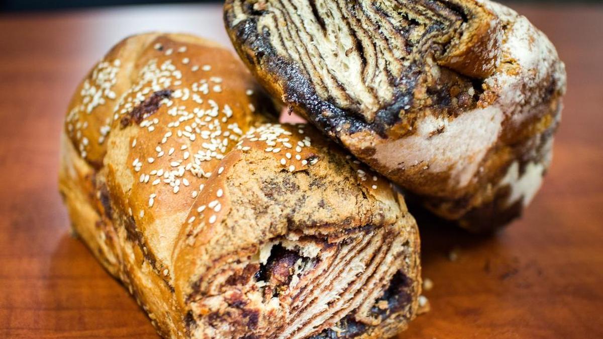 Cinnamon (left) and chocolate babkas from Dean & DeLuca’s Prince Street Marketplace at the Dean & DeLuca Invitational