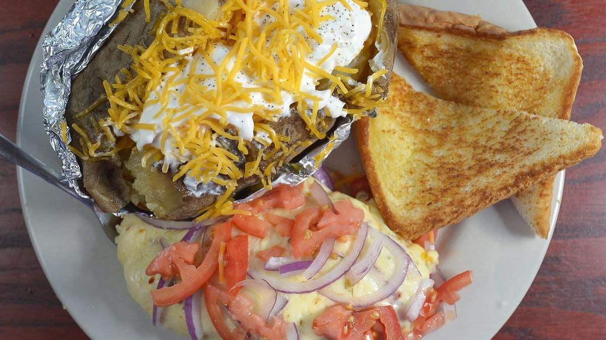 The Back Porch chicken at Best Burger Barn in Burleson