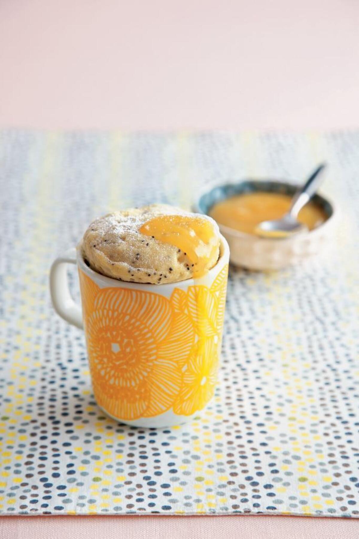 Poppy seed and lemon cake
