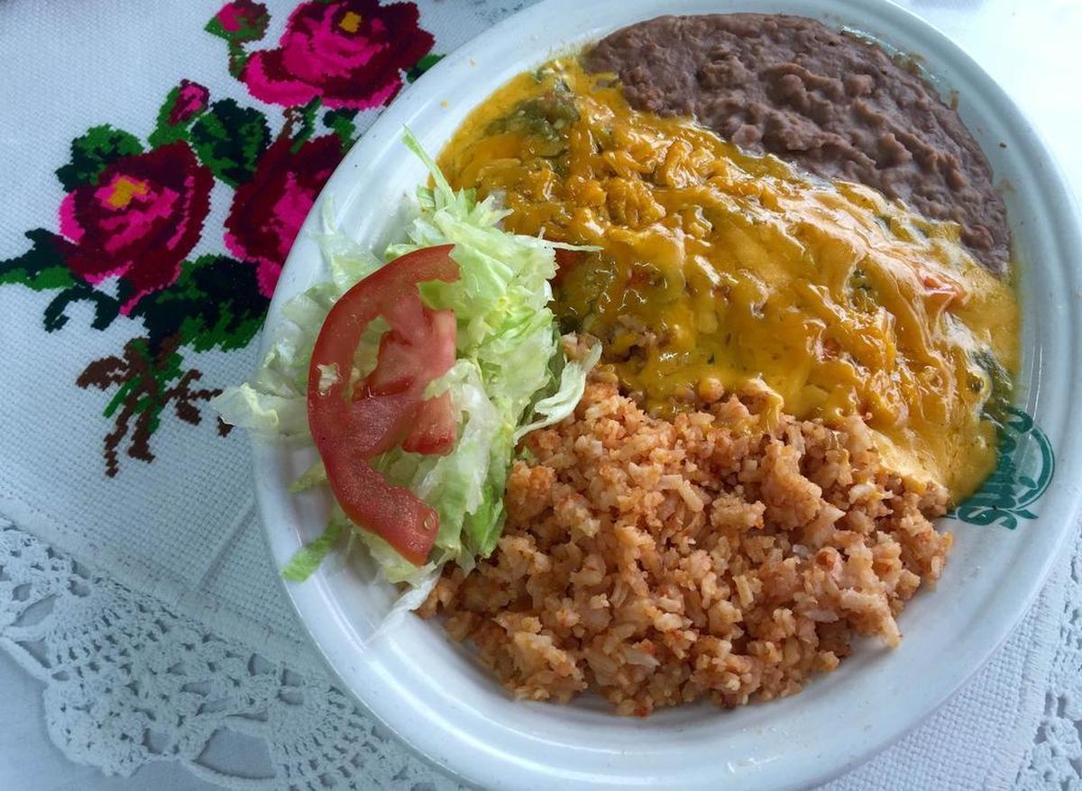 Chicken enchiladas with salsa verde at Los Zarapes.