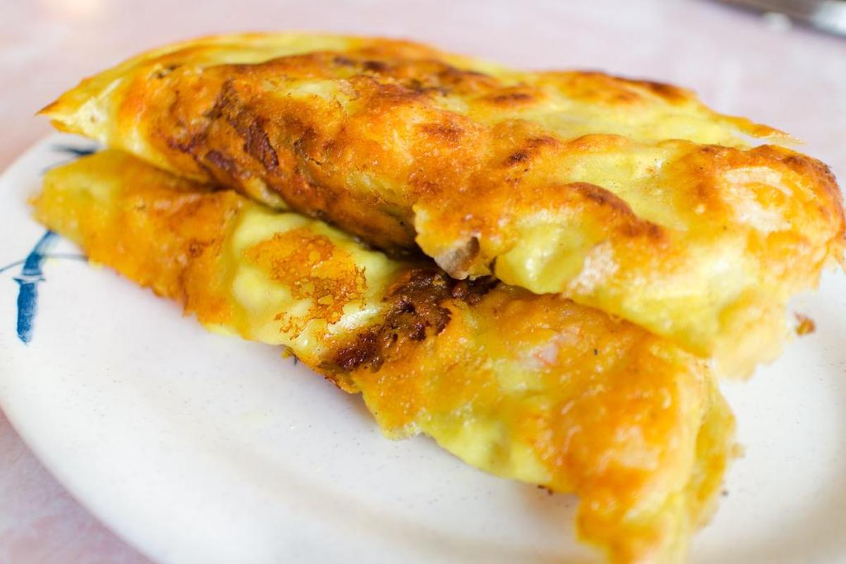 Banh Xeo, pork and shrimp Saigon pancakes at Tu Hai Vietnamese & Chinese Restaurant on East Belknap Street
