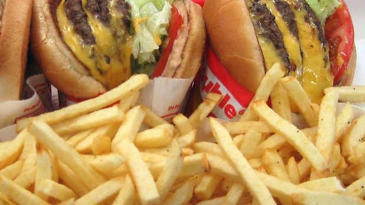 No matter what the White House says, In-N-Out Burger is not frying its fries in beef tallow.