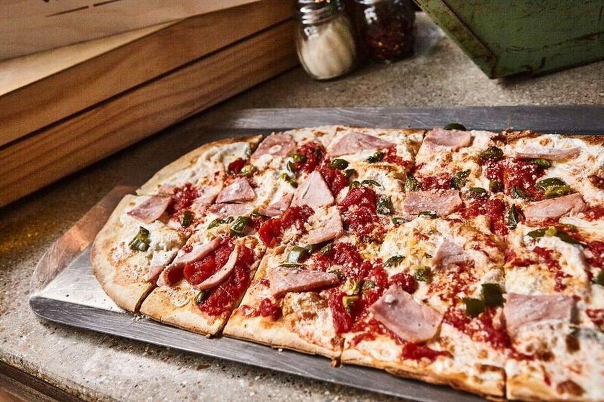 Olivella’s continues to expand its menu beyond artisan pizza such as the new Diavola.