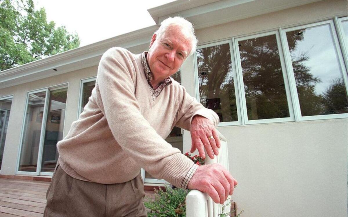 Emery Young photographed in 2000 at one of the homes he built.