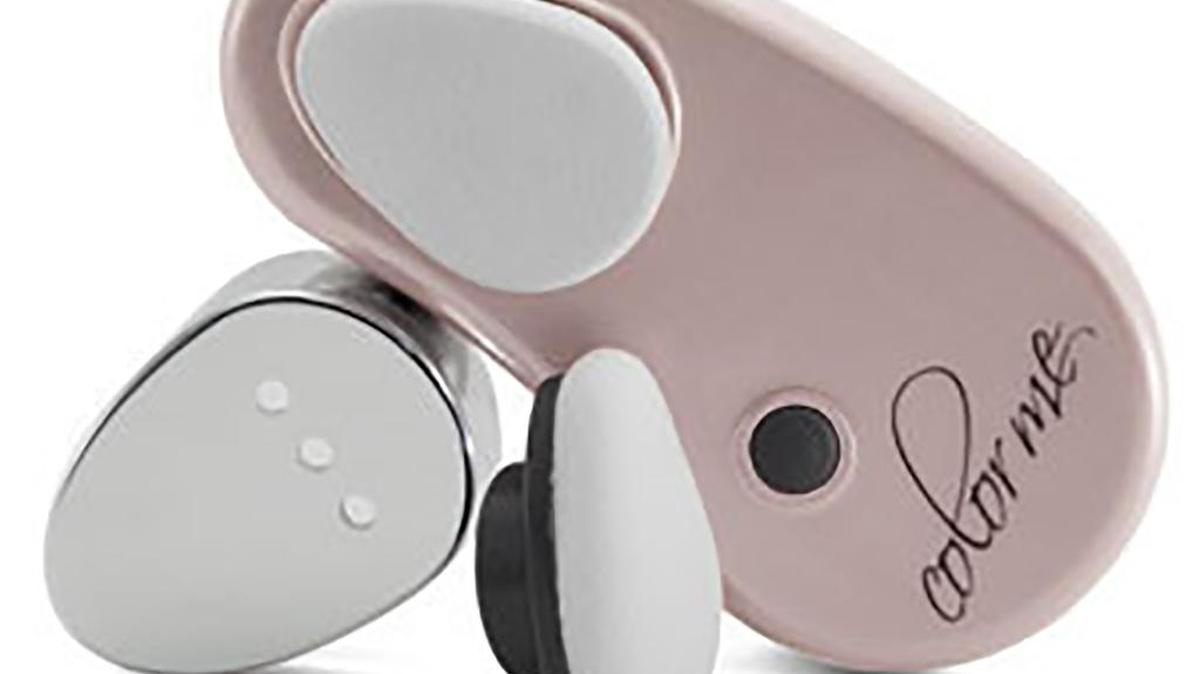 The Color Me Automatic Foundation Applicator comes with two sponges.