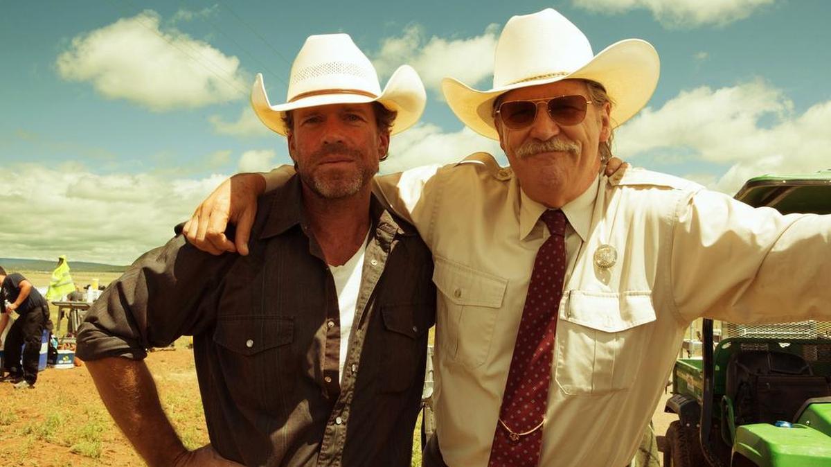 Screenwriter and Paschal High School grad Taylor Sheridan, left, and actor Jeff Bridges on the set of the 2016 film, ‘Hell or High Water’