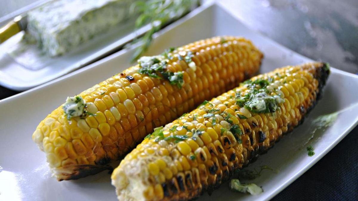 Eating corn on the cob at the picnic table is one thing, but the dinner table is quite another.