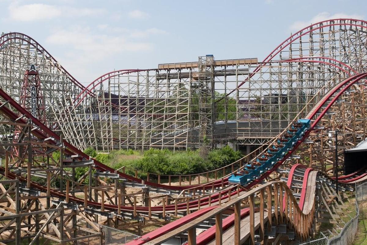 Six Flags Over Texas and other theme parks might see a dip in attendance, but more schools should explore shortening summers to mitigate learning loss.
