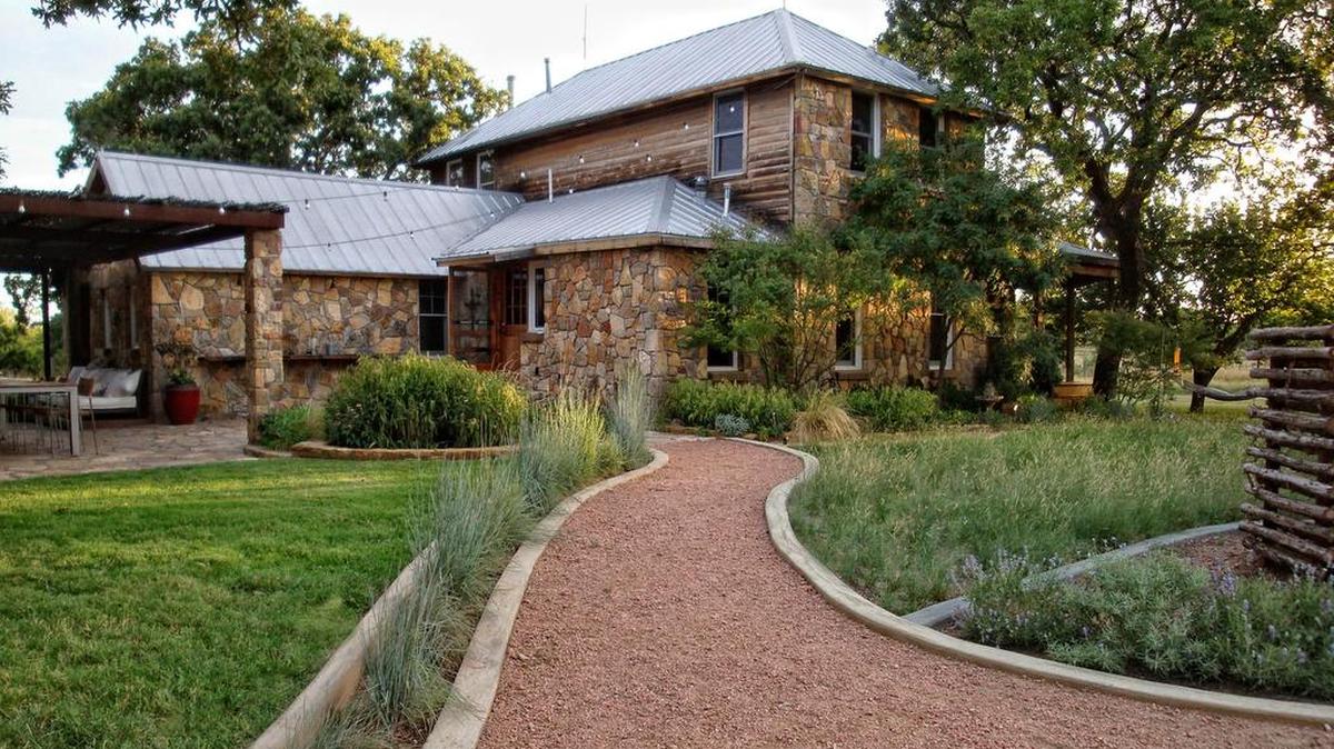 
The original 1878 rock ranch house serves as the restaurant at Rancho Loma, which is near Coleman, about 2 
1/2 hours west of Fort Worth. 
