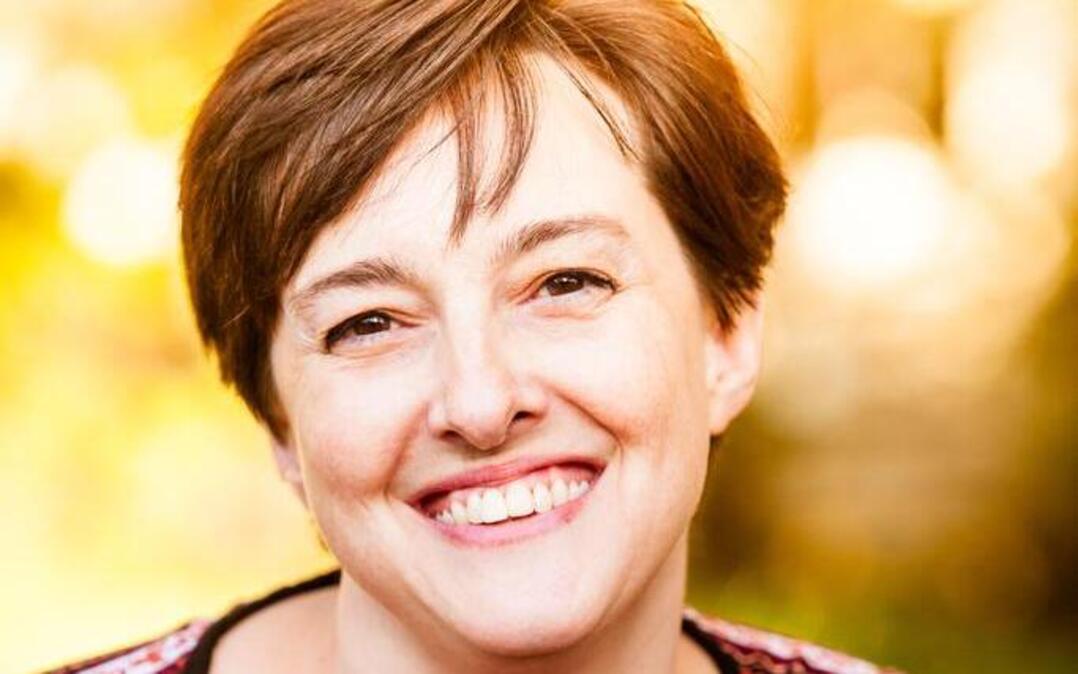 Author Abbi Waxman