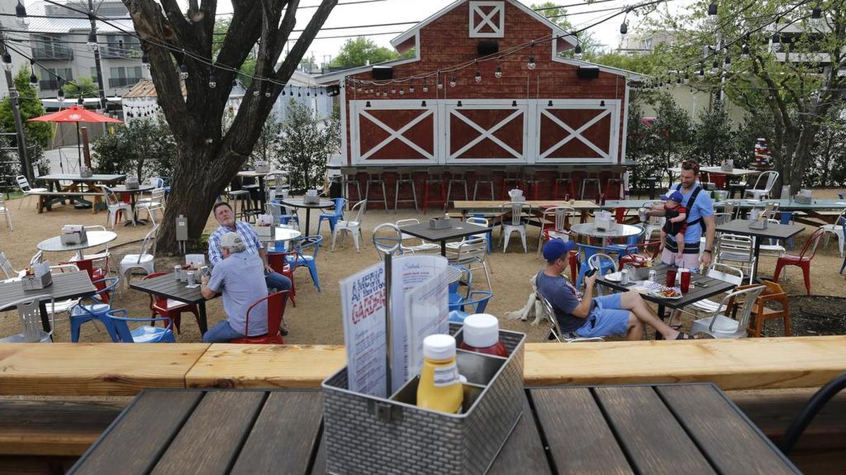 The former America Gardens location in Fort Worth’s West 7th development had a 10,000-square-foot patio. A new bar will open there soon.