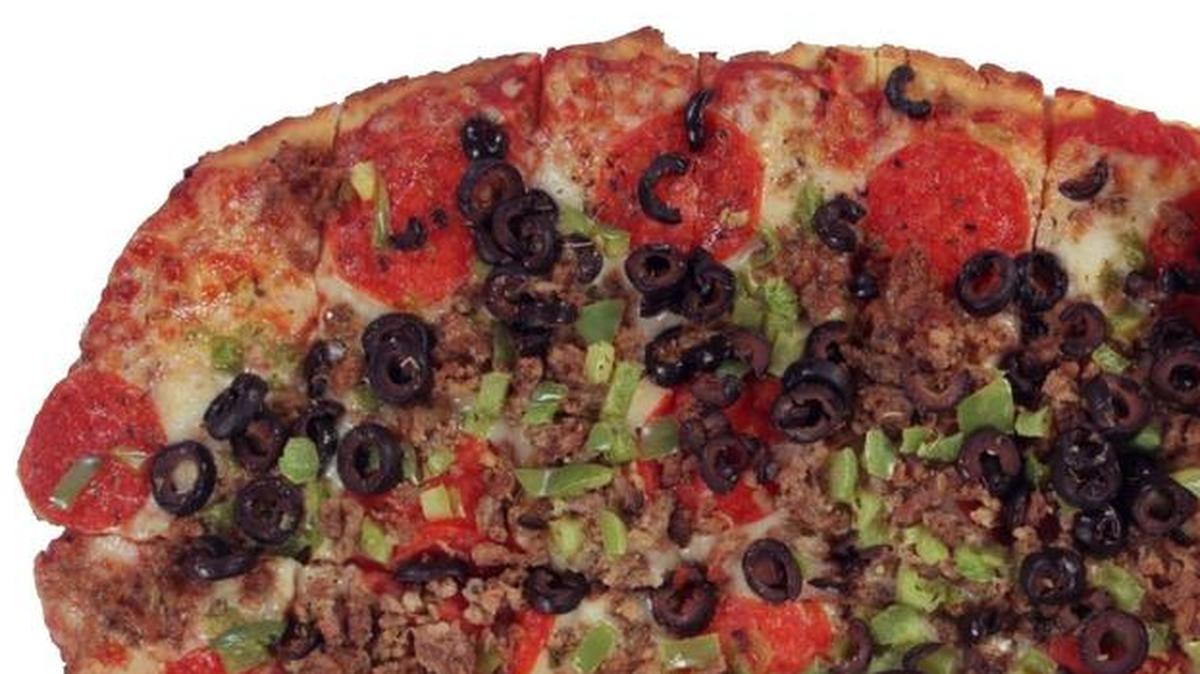 I Fratelli medium pizza with pepperoni and sausage, bell peppers and black olives.