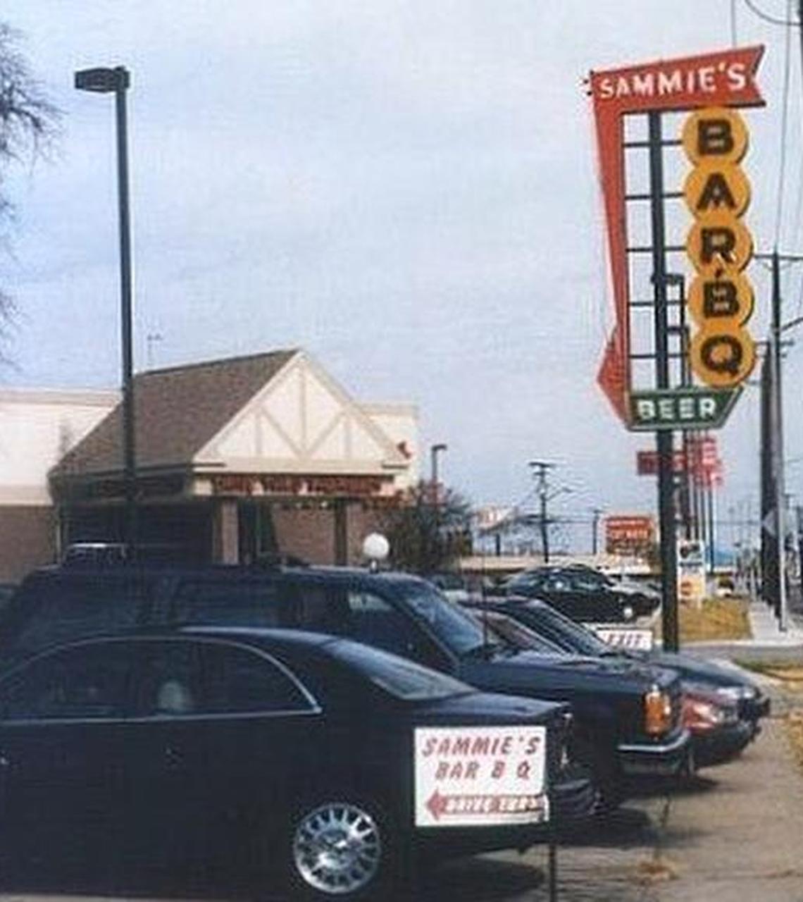 The iconic Sammie’s Bar-B-Q sign remains from the original restaurant but points to a new building that opened in 1987.