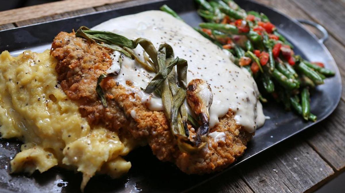 Horseshoe Hill Cafe offered chicken-fried steak the “cowboy way.”
