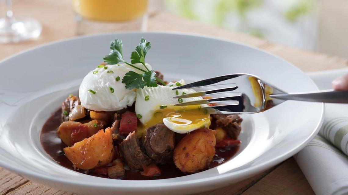 Braised short-rib hash at Seasons 52.