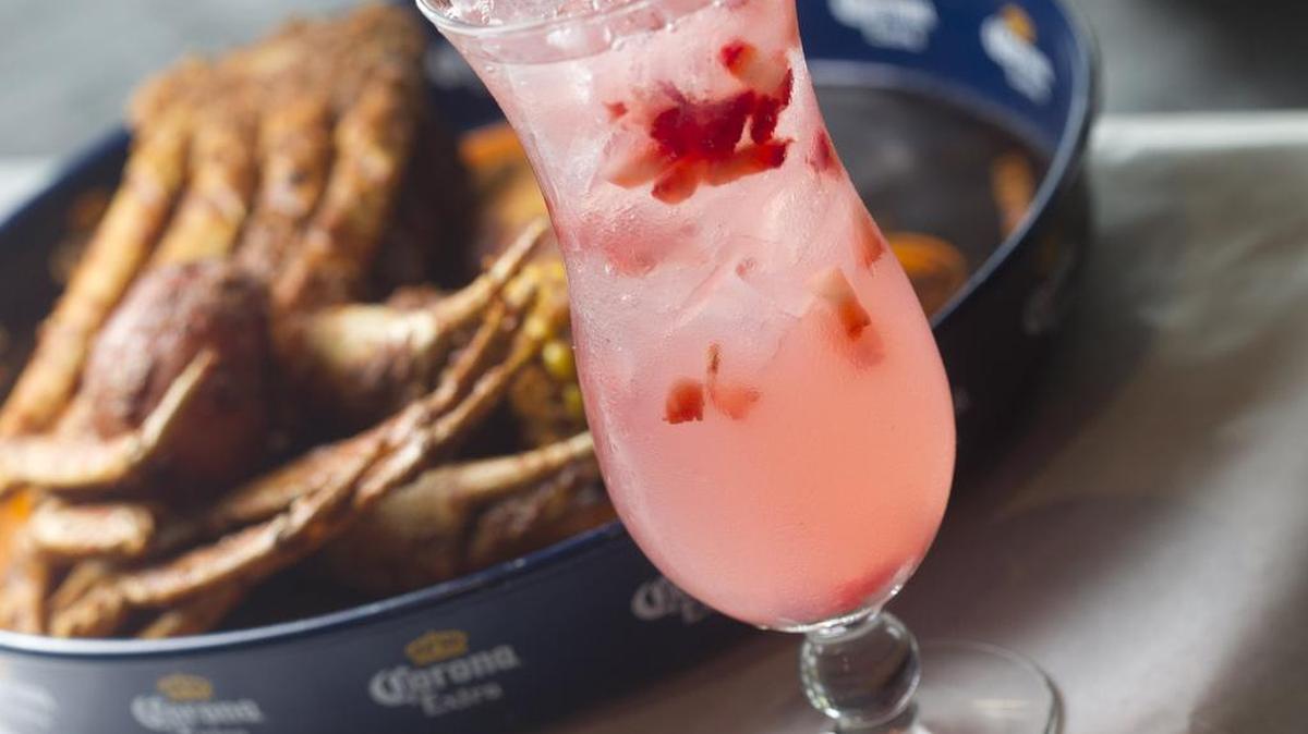 Bairdi crab boil and adult strawberry lemonade at Shell Shack in Arlington, shown in a file photo. The DFW-based chain will add a far north Fort Worth location at the upcoming Parkside at Alliance Town Center in 2018.
