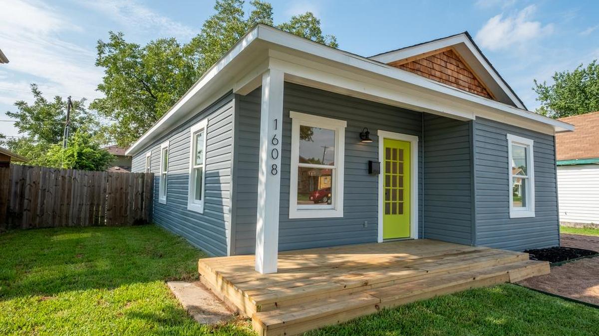 The home at 1608 E Hattie Street is open Sunday, September 16 from 2 to 4 p.m.