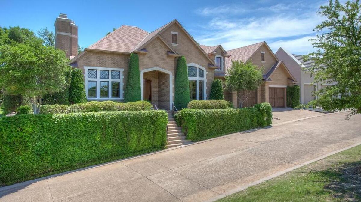 The home at 1831 Westover Square is priced $850,000.